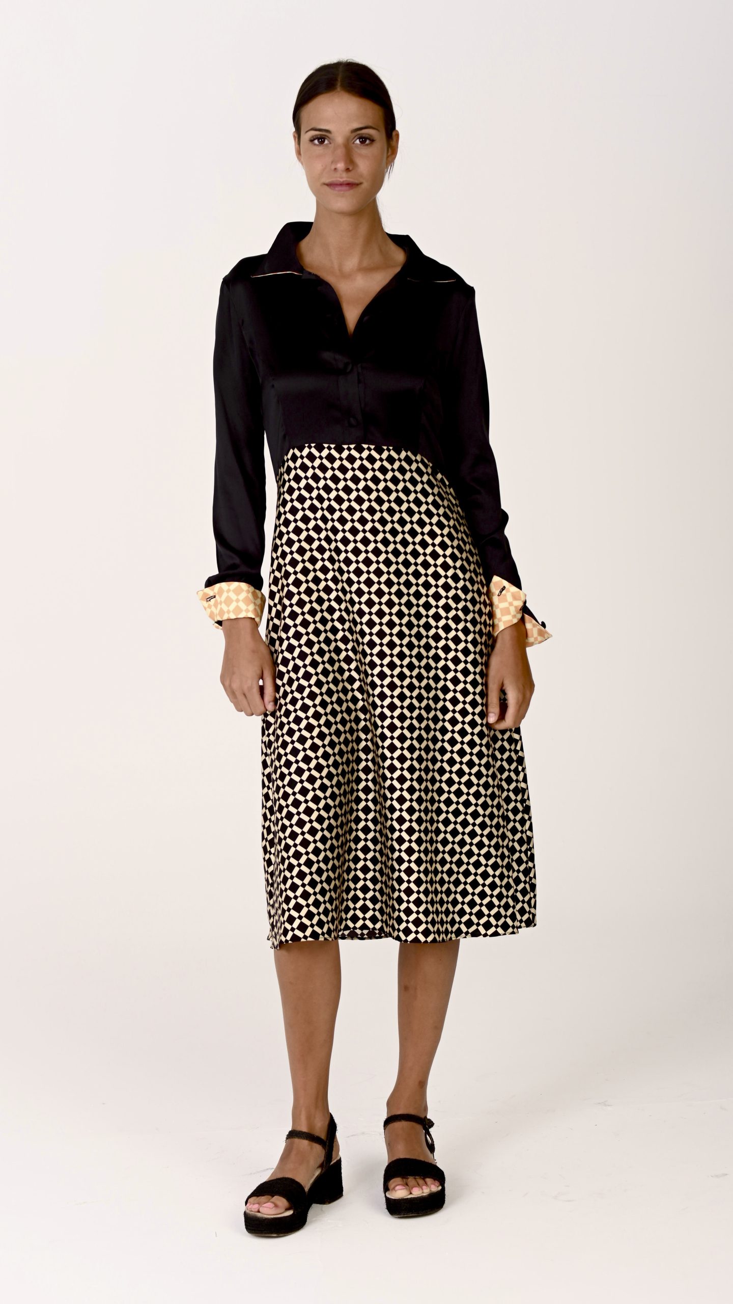 Vestido camisero midi en seda con falda Black Vichy